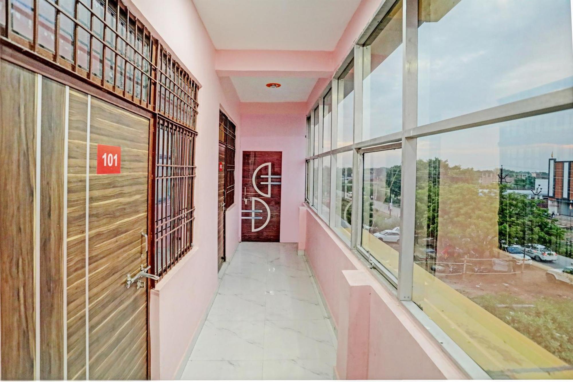 Oyo Flagship Hotel Star Inn Kanpur Exterior photo